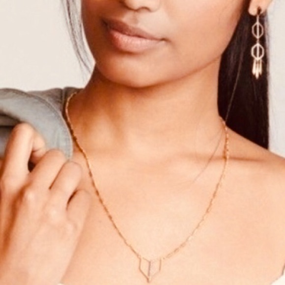 Stella & Dot | New Gold Layered 7-in-1 Layered Terra Gold Necklace - Picture 4 of 8